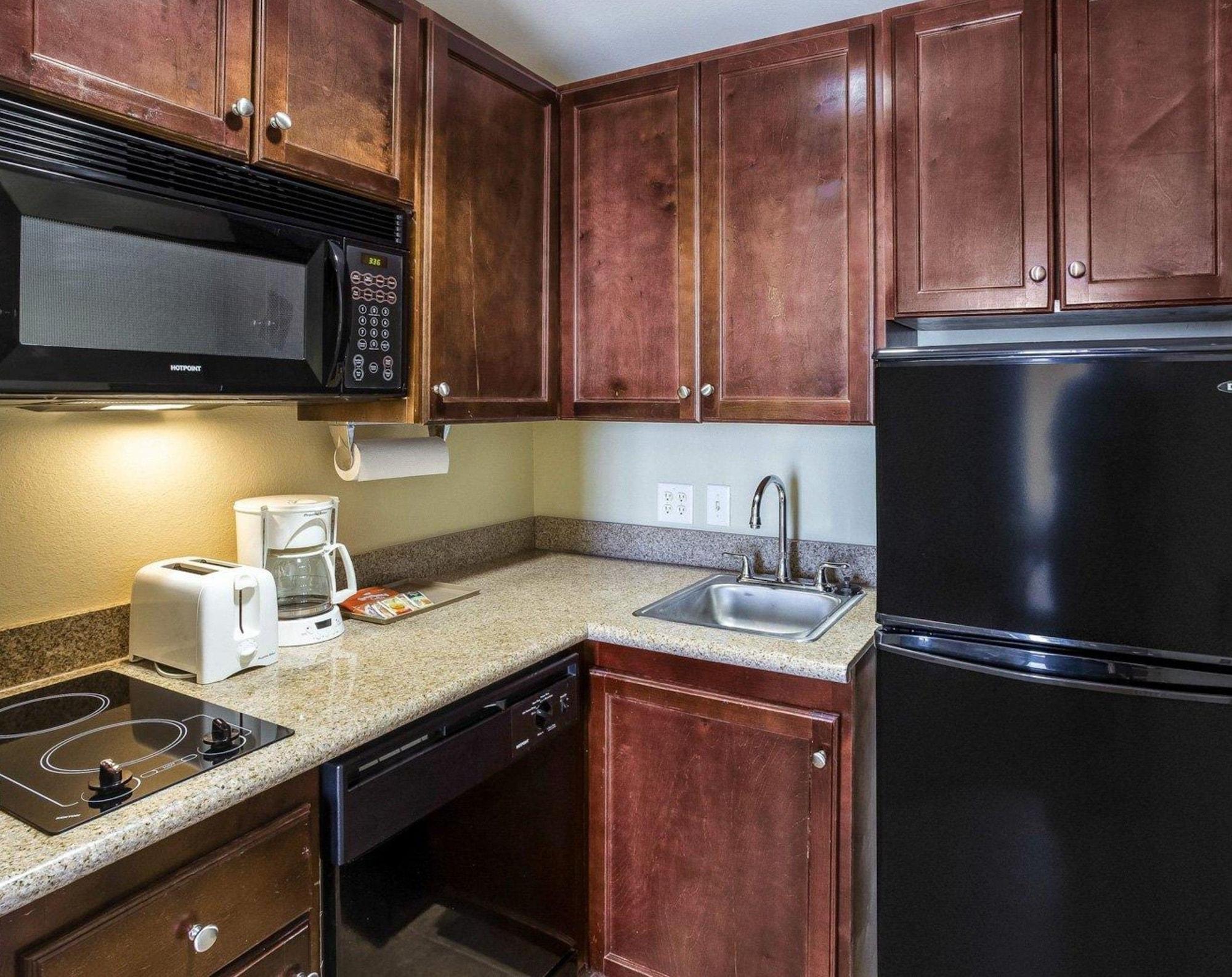 Mainstay Suites Houma Exteriör bild