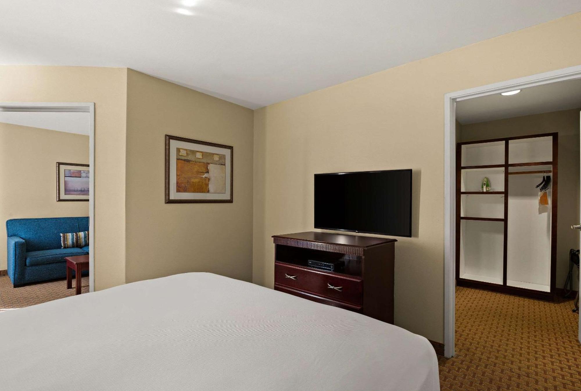 Mainstay Suites Houma Exteriör bild