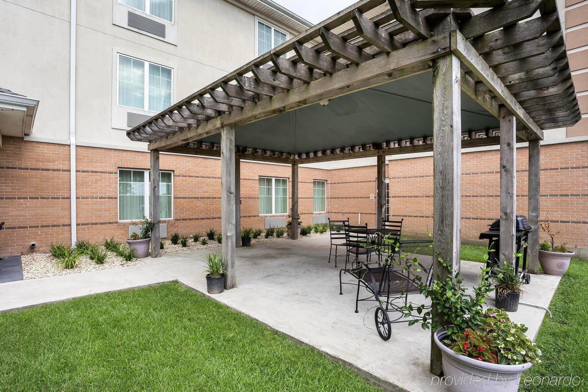 Mainstay Suites Houma Exteriör bild